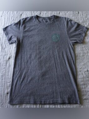 Veece gray t-shirt